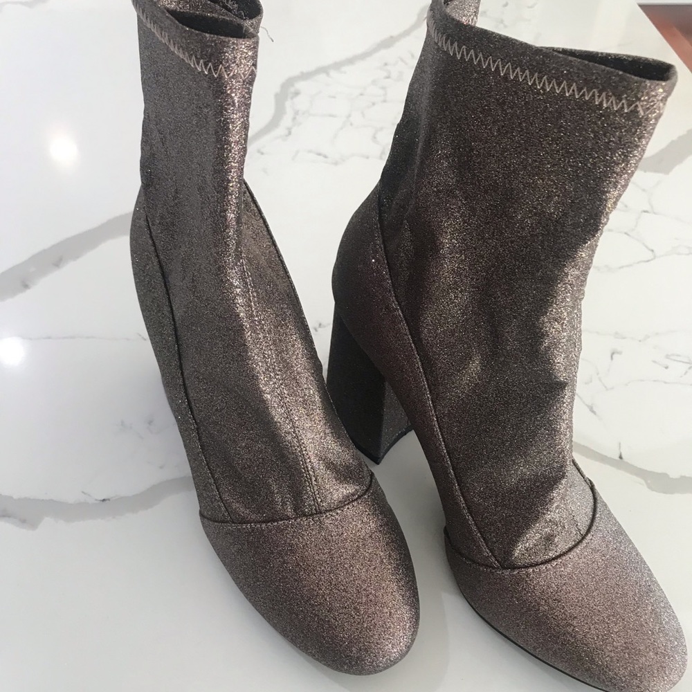 Mauve colored slightly sparkly boots